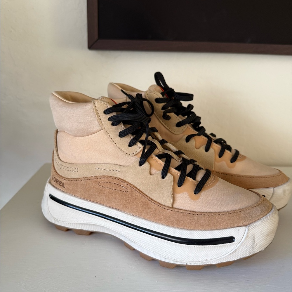 Sorel Women's Tan and Black Sneakers